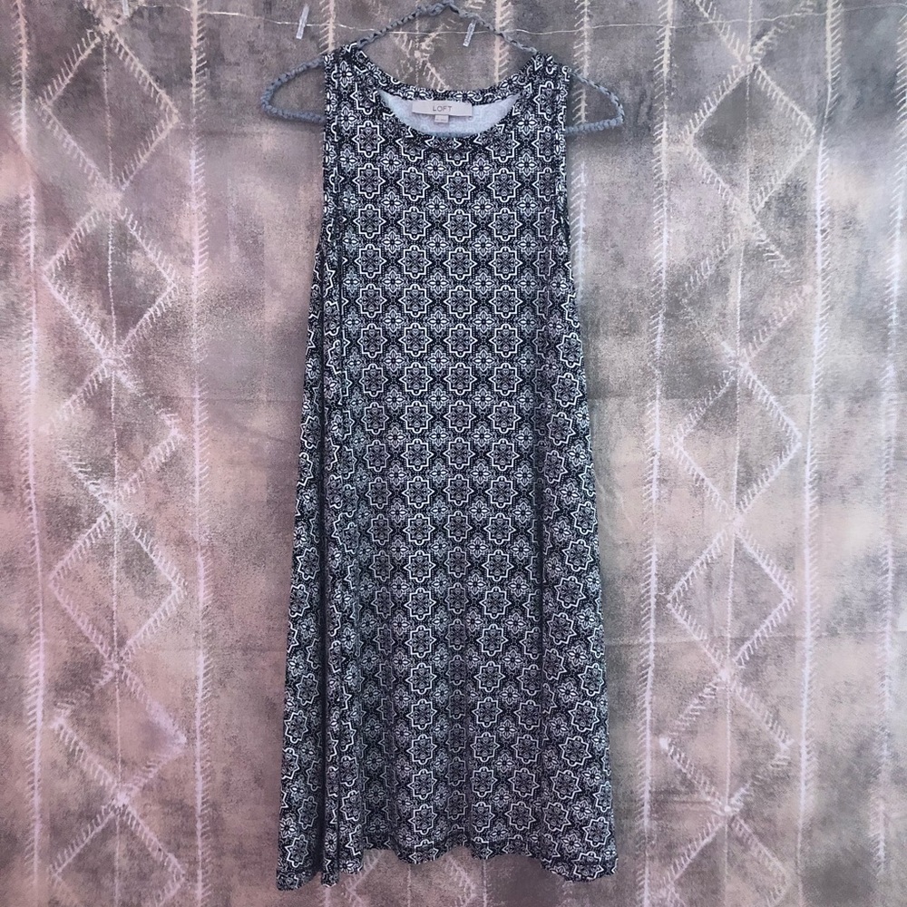 ANN TAYLOR LOFT Patterned Swing Dress